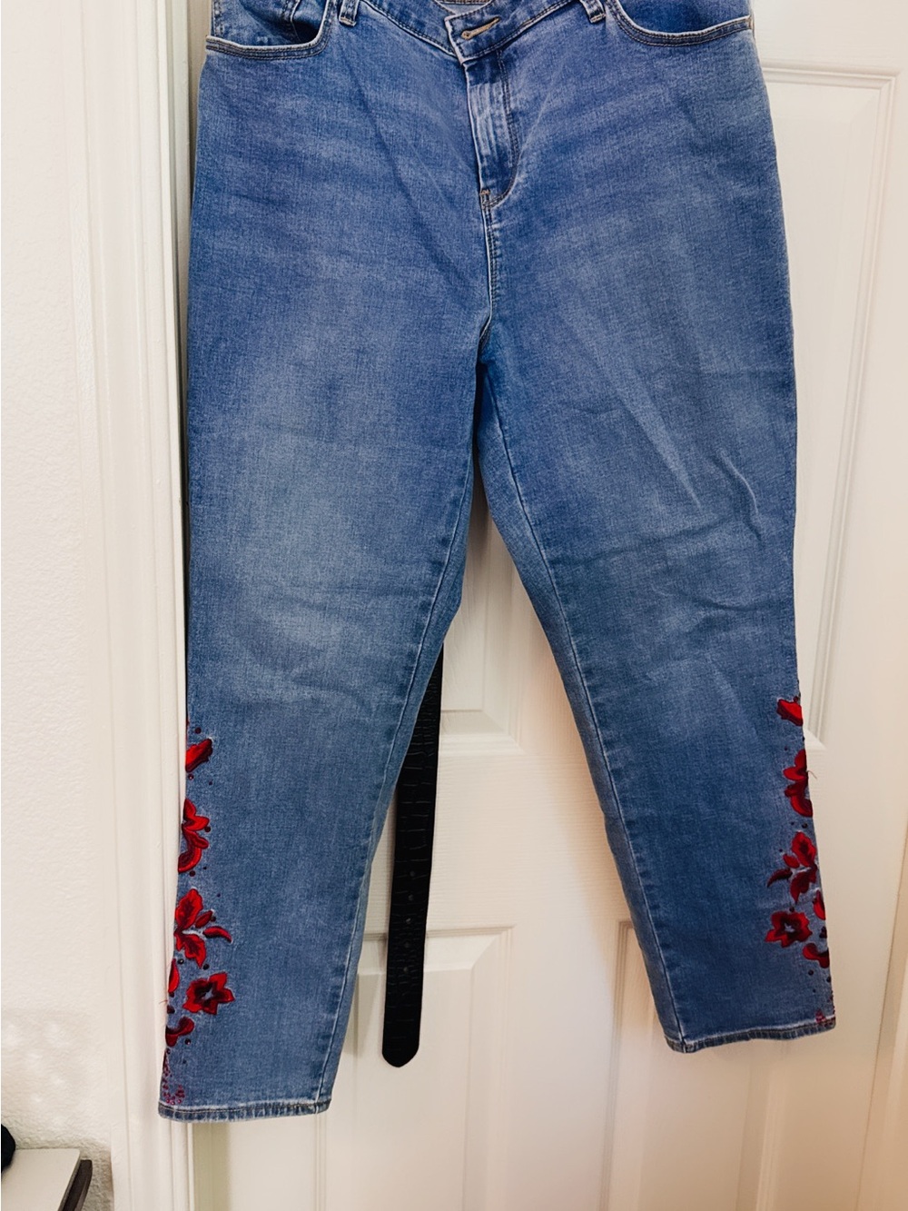 Women’s Blue Denim Jeans with Red Floral Embroidery chico brand plus size2